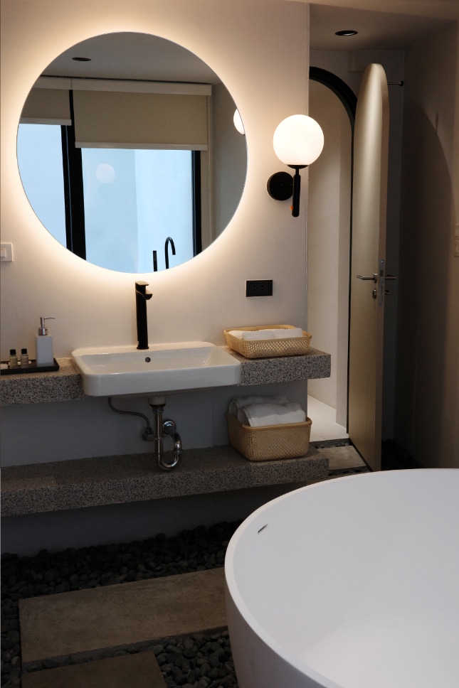 The Aftermoon, Sunlight unit amenities
