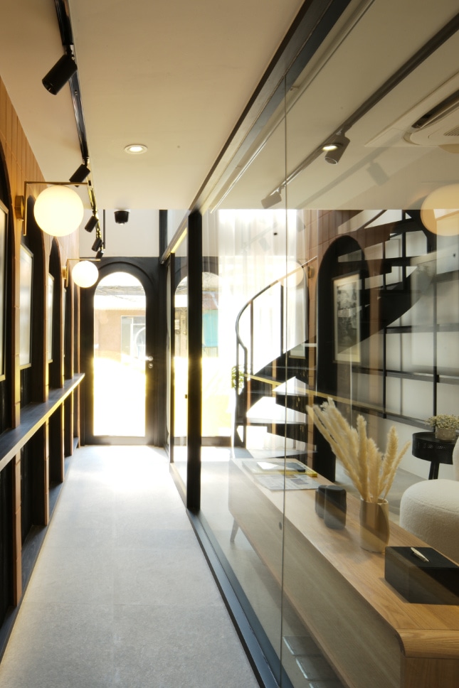 The Aftermoon, Sunlight unit amenities